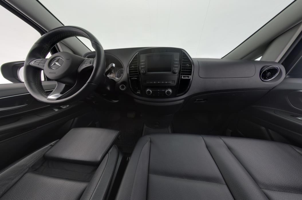 MERCEDES-BENZ Vito 2023