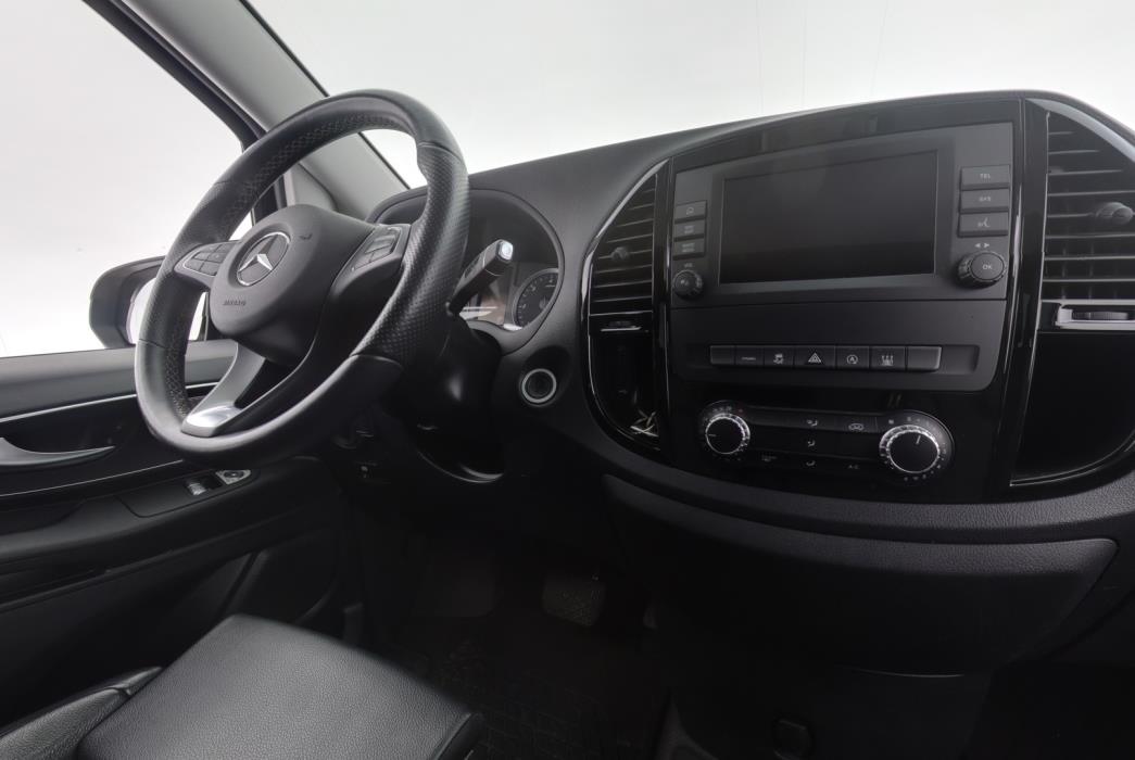 MERCEDES-BENZ Vito 2023