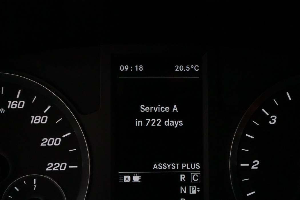 MERCEDES-BENZ Vito 2023