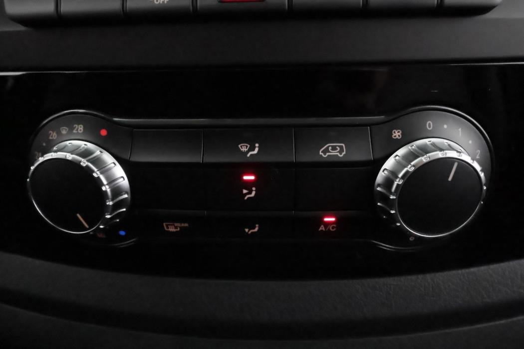 MERCEDES-BENZ Vito 2023