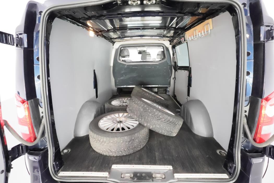 MERCEDES-BENZ Vito 2023