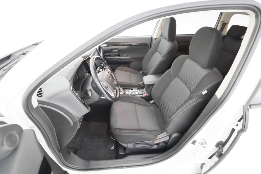 MITSUBISHI Outlander PHEV 2020