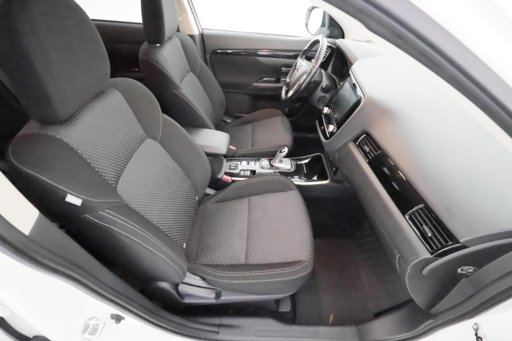 MITSUBISHI Outlander PHEV 2020