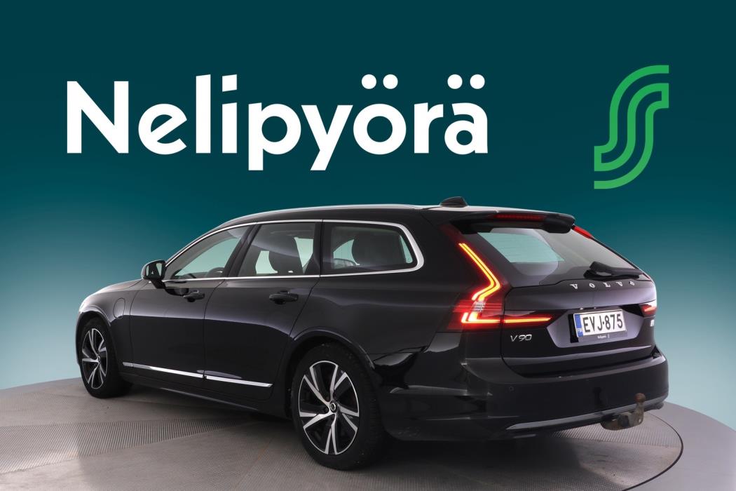 VOLVO V90 2021