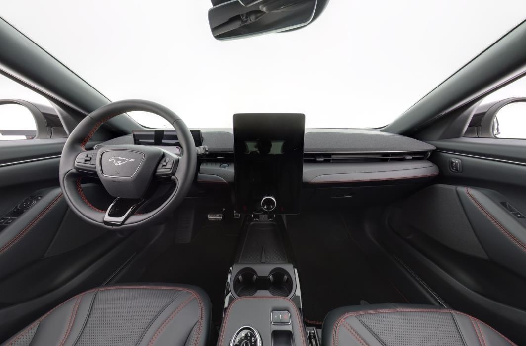 FORD Mustang Mach-E 2025