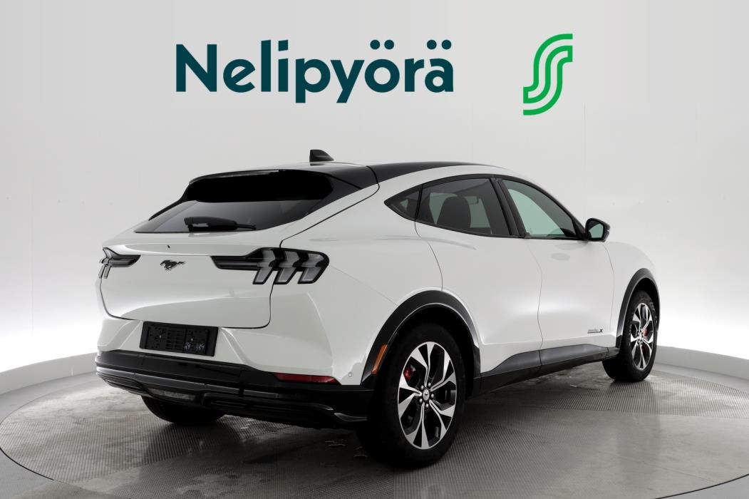 FORD Mustang Mach-E 2025