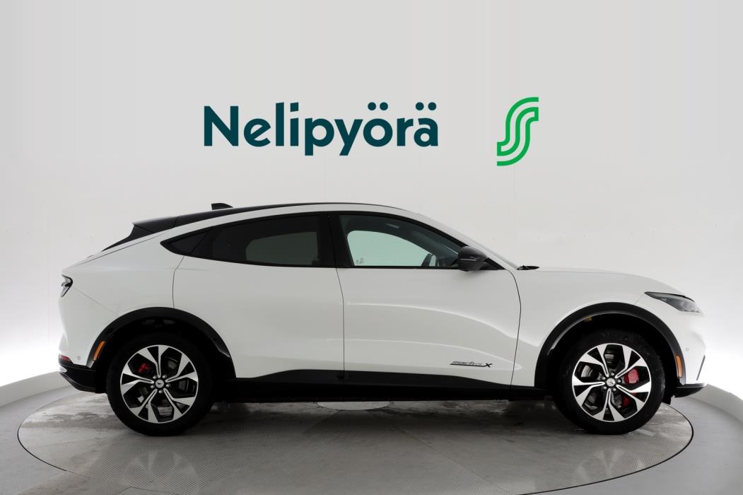 FORD Mustang Mach-E 2025