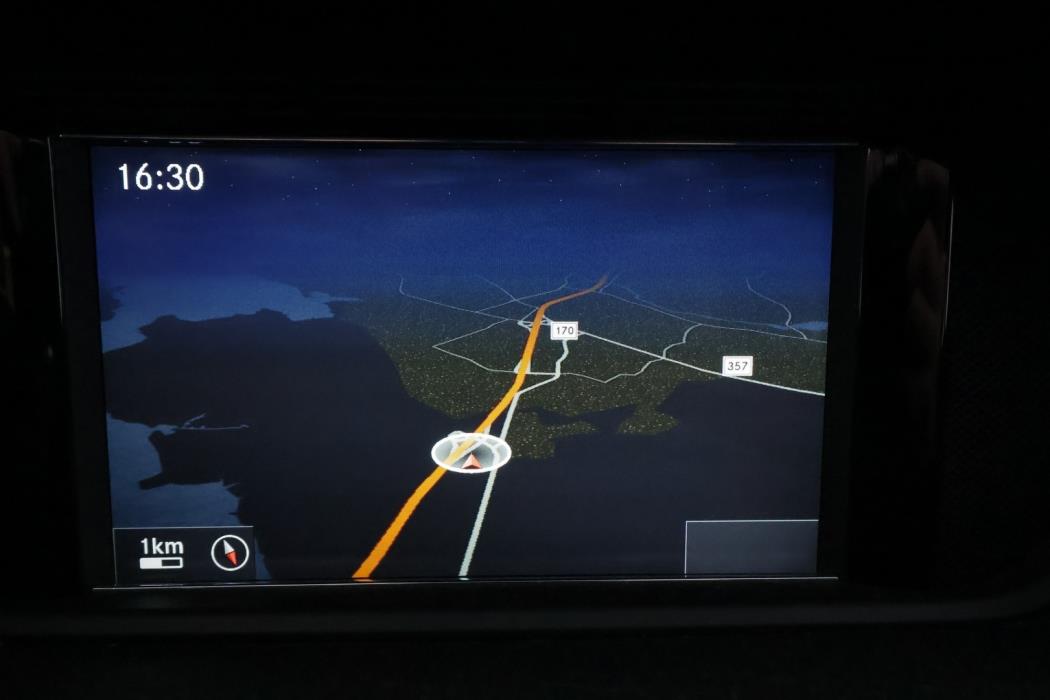 MERCEDES-BENZ E 2012