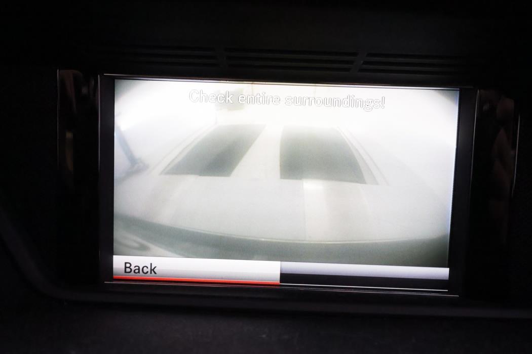 MERCEDES-BENZ E 2012