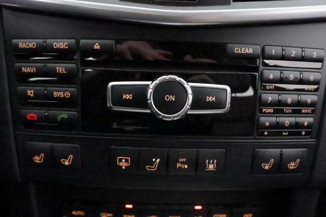 MERCEDES-BENZ E 2012