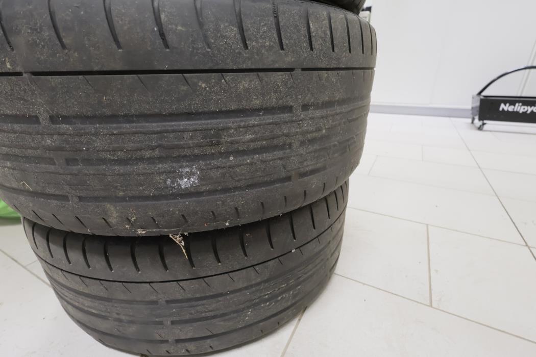 MERCEDES-BENZ E 2012