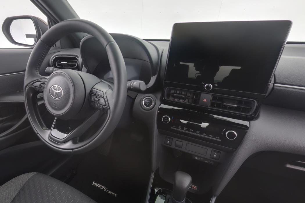 TOYOTA Yaris Cross 2025