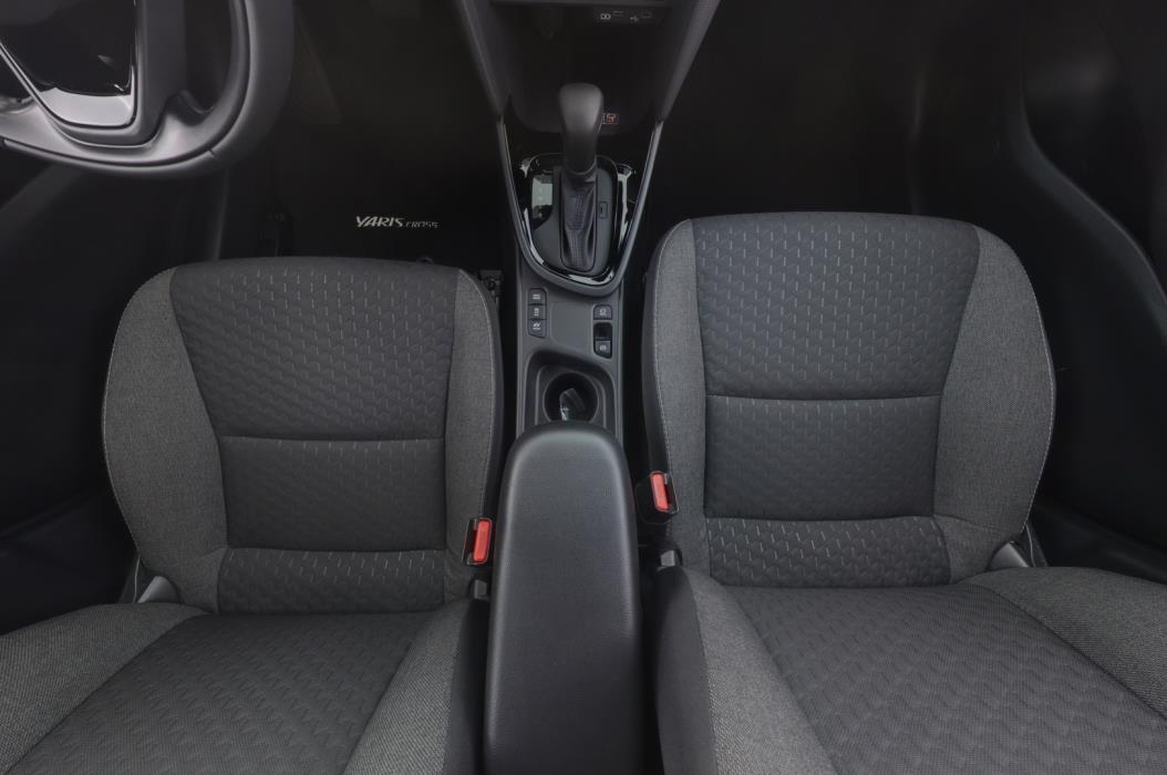 TOYOTA Yaris Cross 2025
