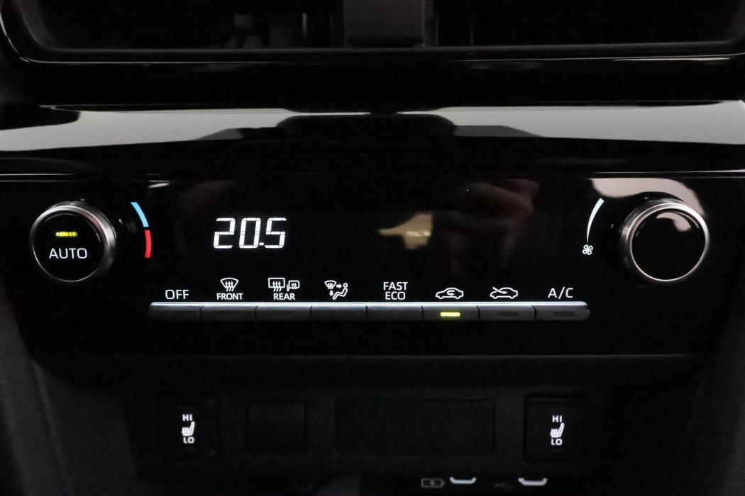 TOYOTA Yaris Cross 2025
