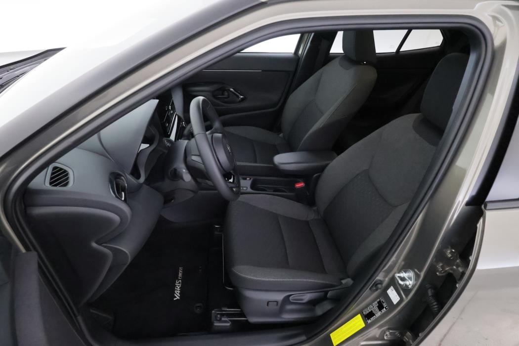 TOYOTA Yaris Cross 2025