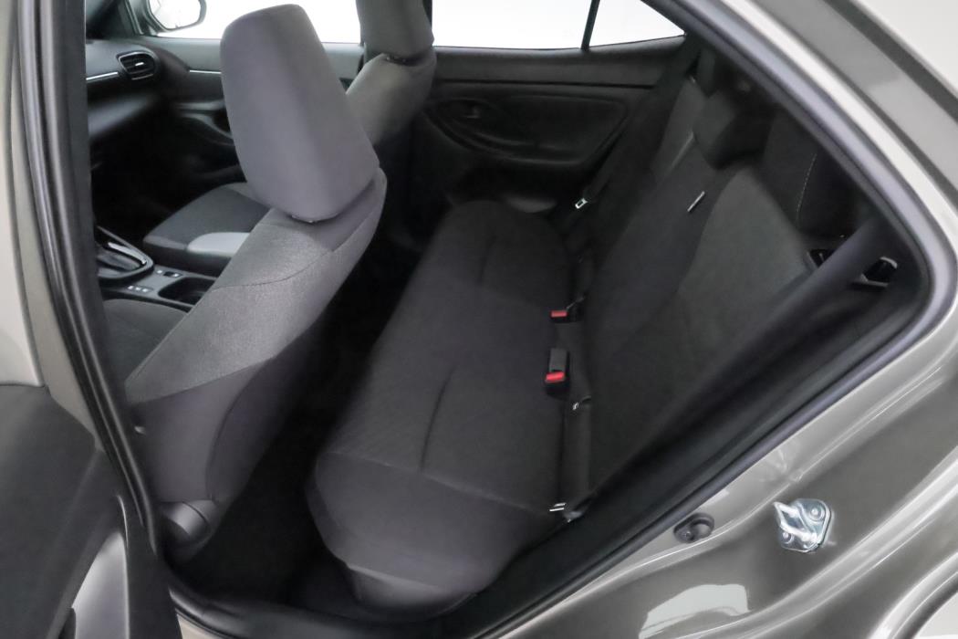 TOYOTA Yaris Cross 2025