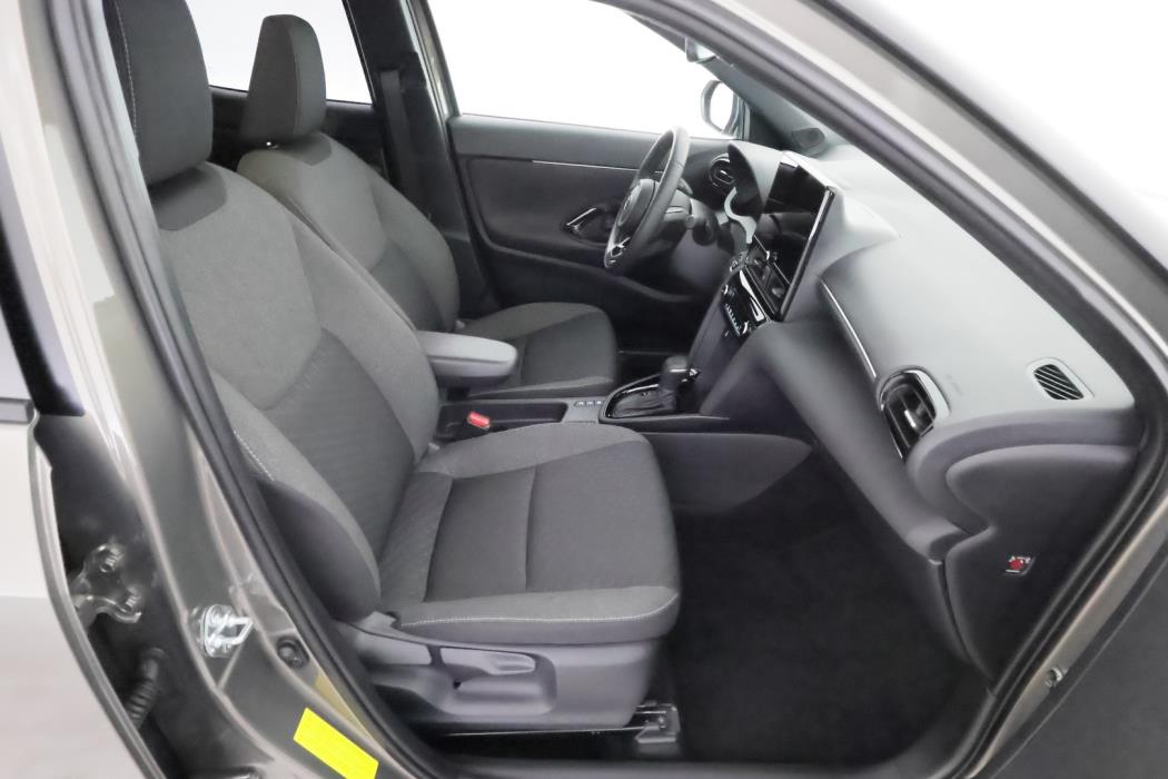 TOYOTA Yaris Cross 2025