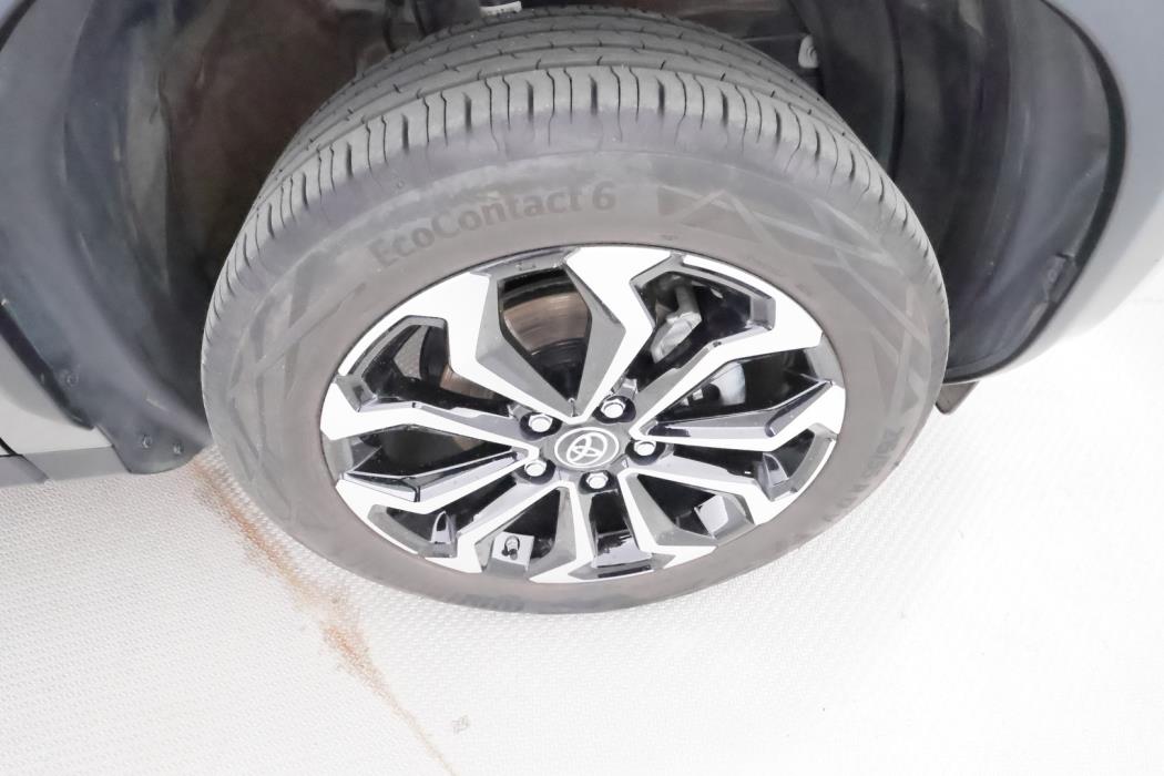 TOYOTA Yaris Cross 2025