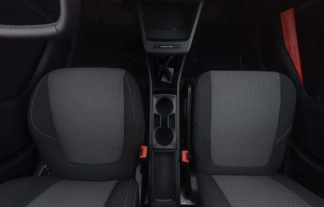 FORD TRANSIT COURIER 2025