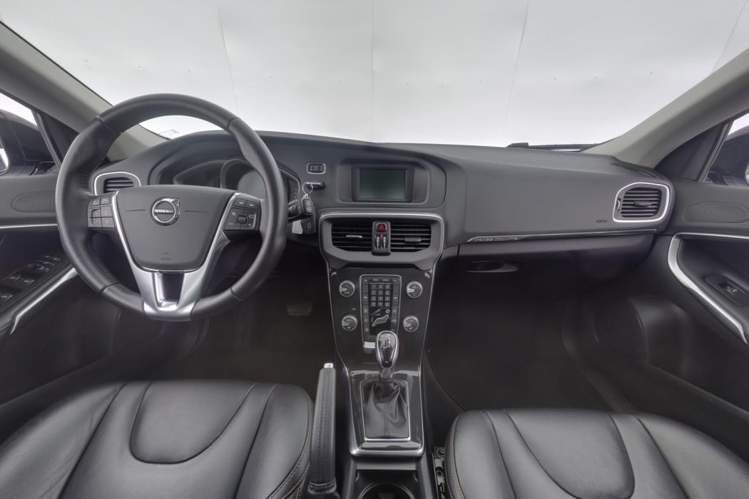 VOLVO V40 Cross Country 2018