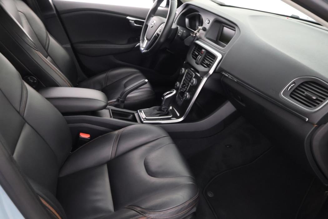 VOLVO V40 Cross Country 2018