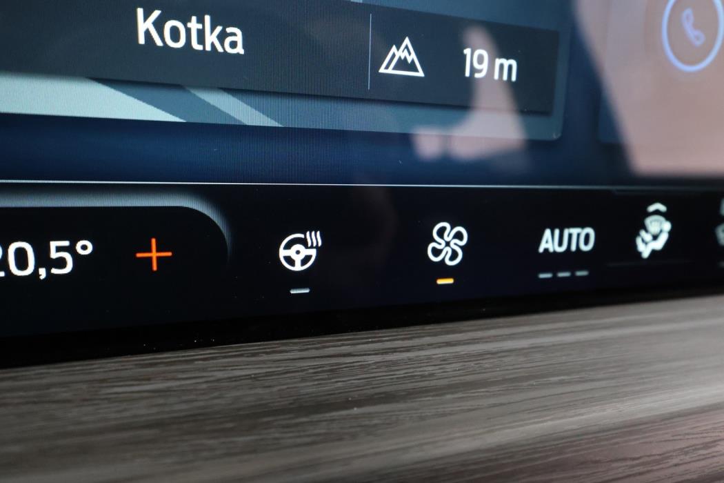 FORD KUGA 2025