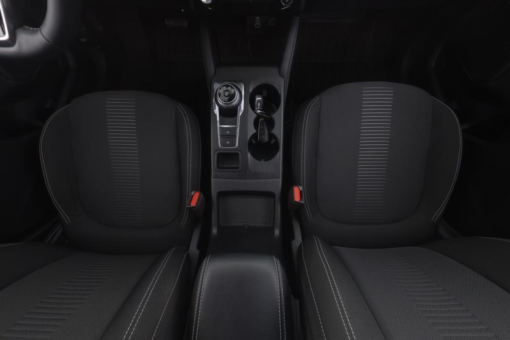 FORD KUGA 2025