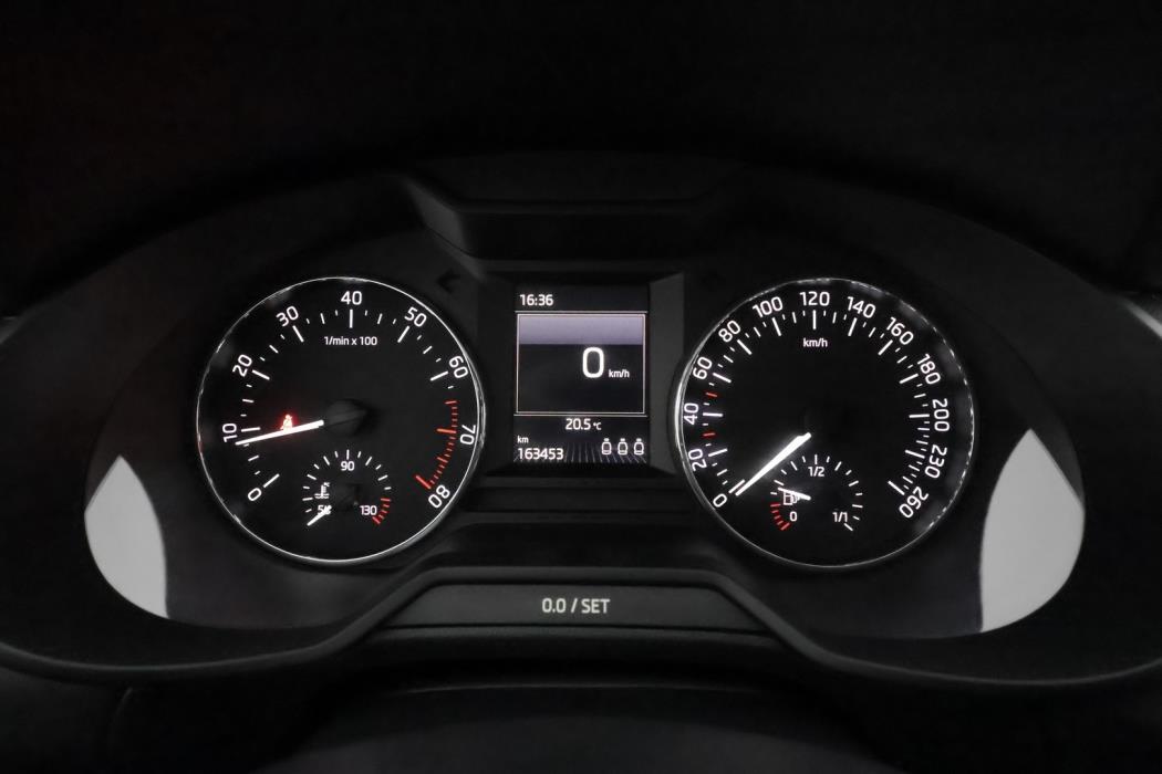 SKODA OCTAVIA 2016