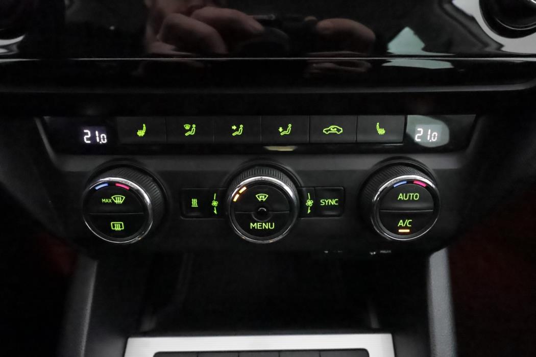 SKODA OCTAVIA 2016