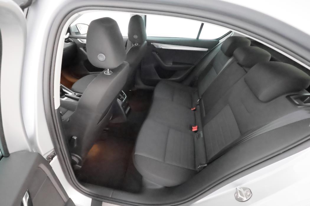 SKODA OCTAVIA 2016