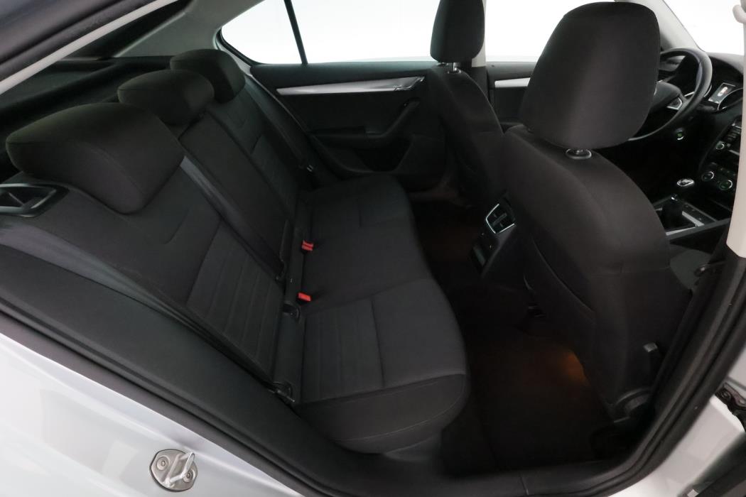 SKODA OCTAVIA 2016