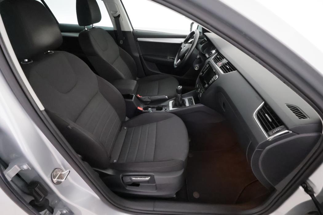 SKODA OCTAVIA 2016
