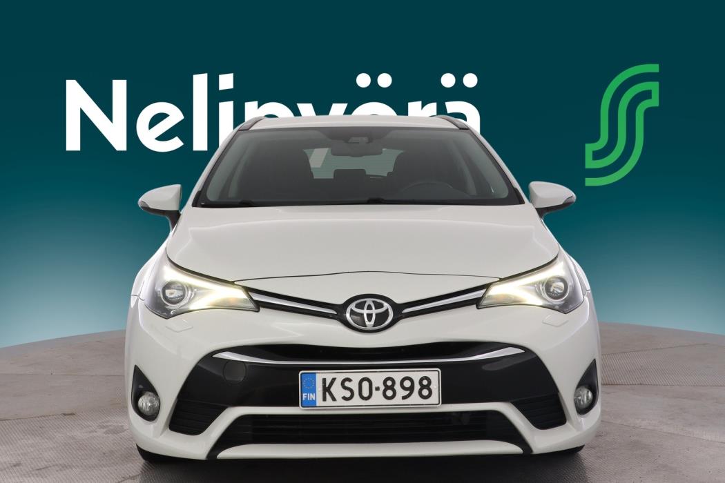 TOYOTA Avensis 2017