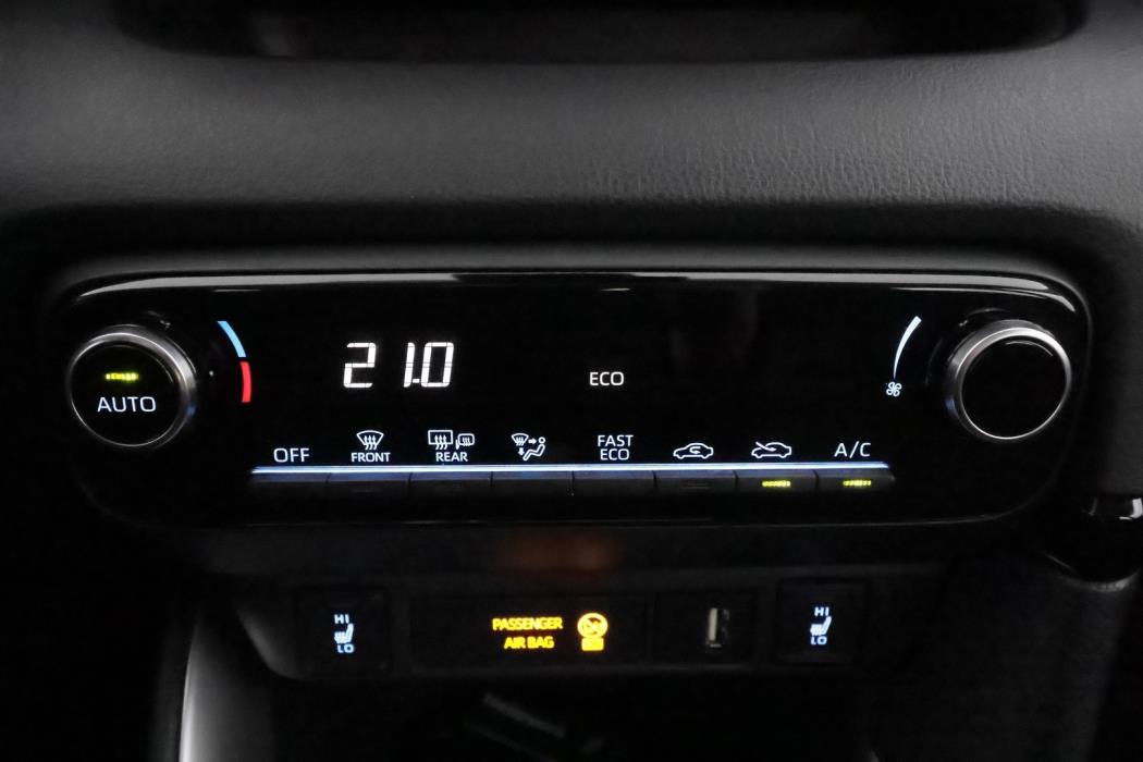 TOYOTA Yaris 2022