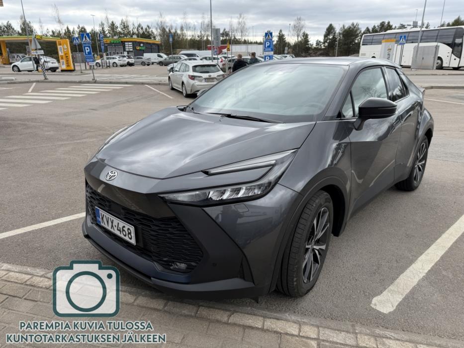 TOYOTA C-HR 2024