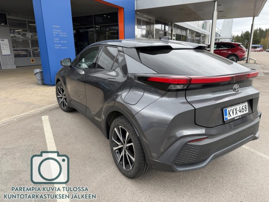 TOYOTA C-HR 2024