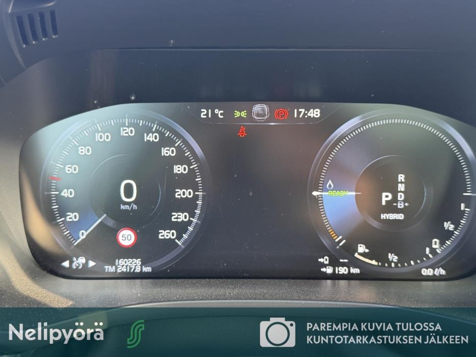 VOLVO XC60 2021