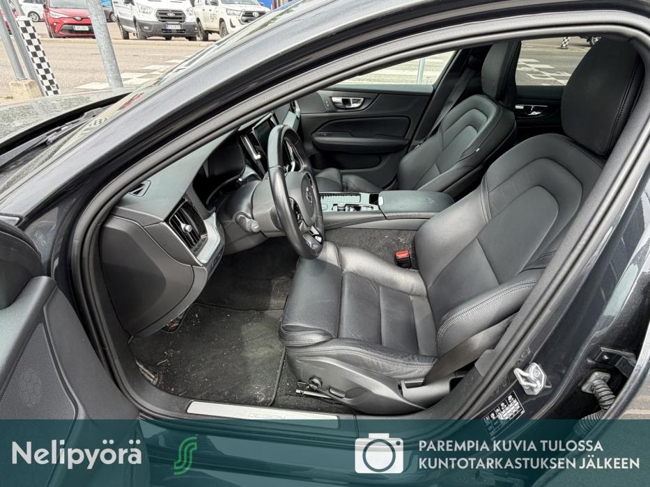VOLVO V60 2019