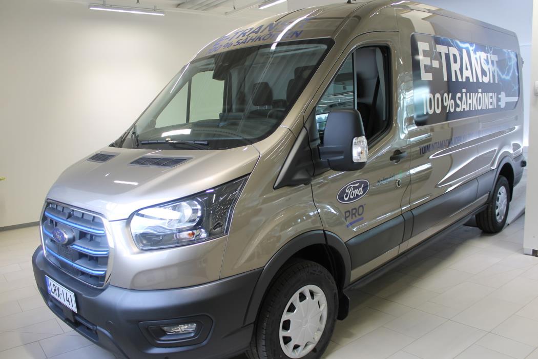 FORD TRANSIT 2023