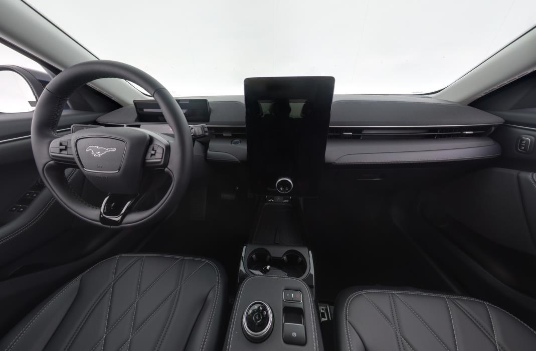 FORD Mustang Mach-E 2025