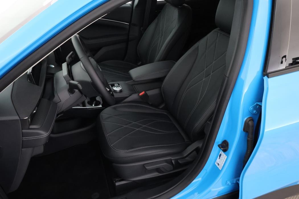 FORD Mustang Mach-E 2025