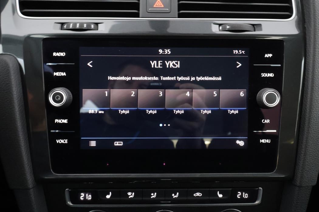 VOLKSWAGEN Golf 2017