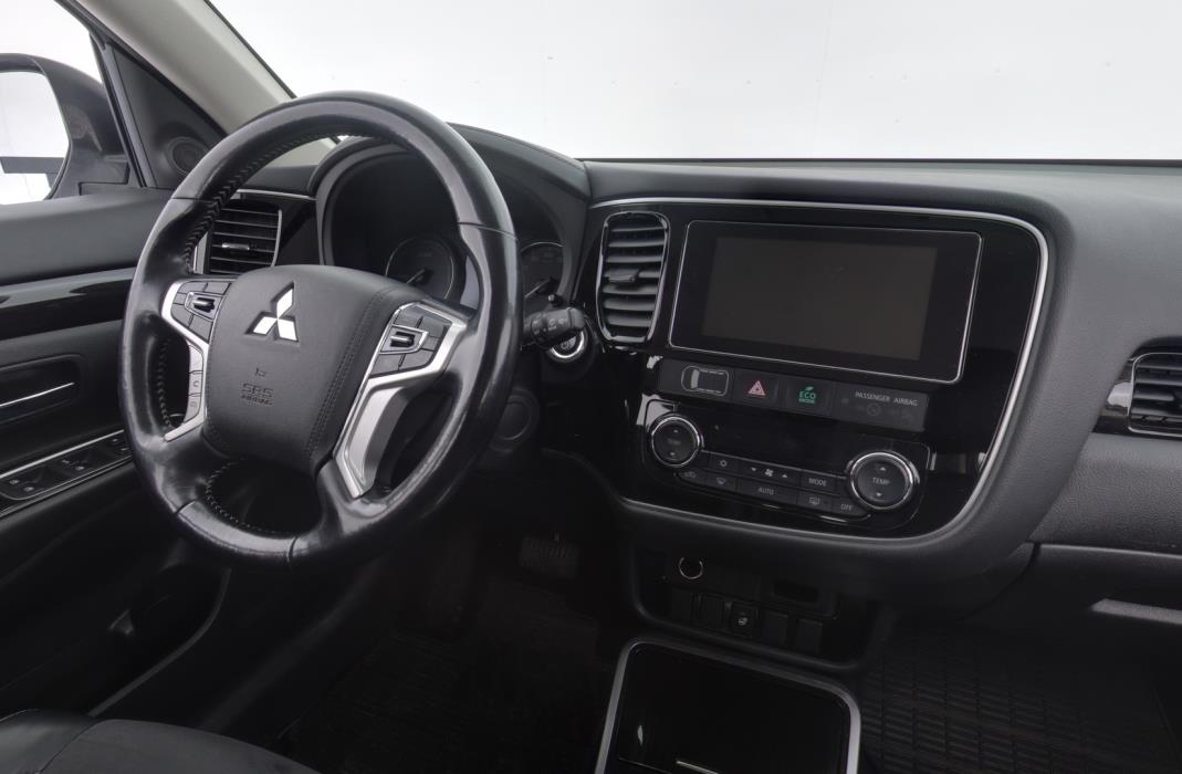 MITSUBISHI Outlander PHEV 2018