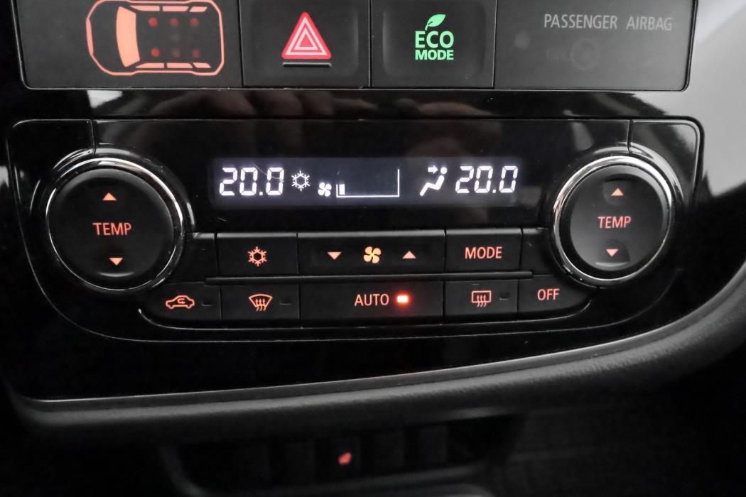 MITSUBISHI Outlander PHEV 2018