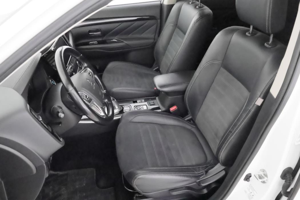 MITSUBISHI Outlander PHEV 2018