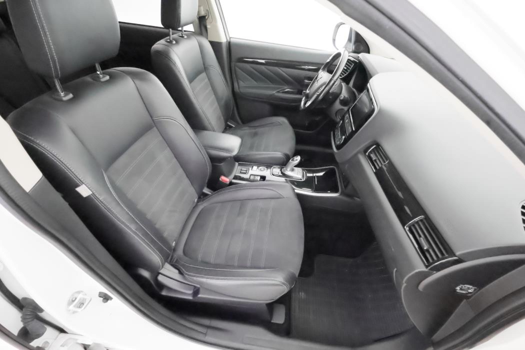 MITSUBISHI Outlander PHEV 2018