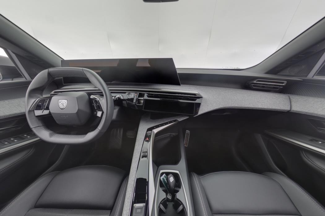 PEUGEOT 5008 2024