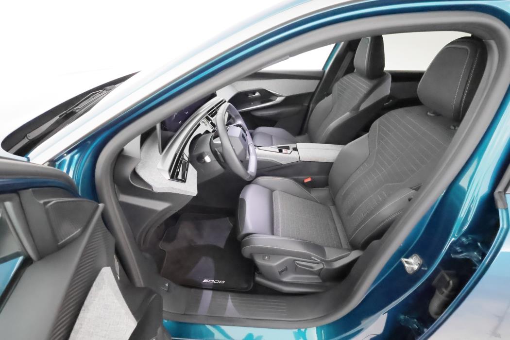 PEUGEOT 5008 2024