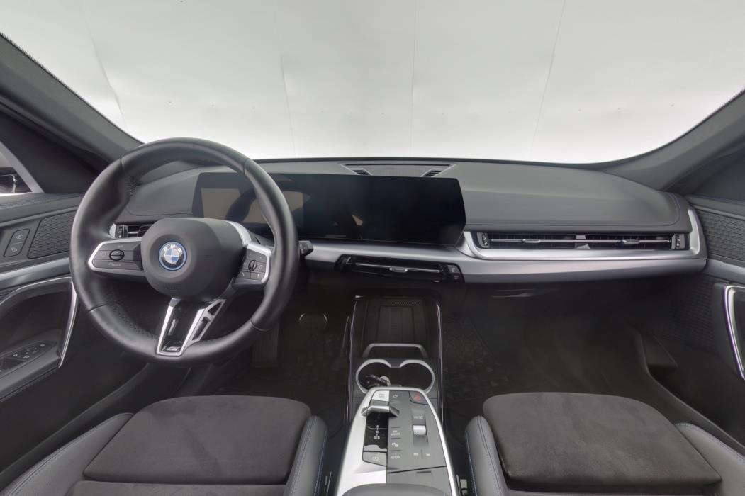 BMW iX1 2023