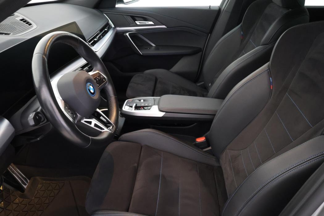 BMW iX1 2023